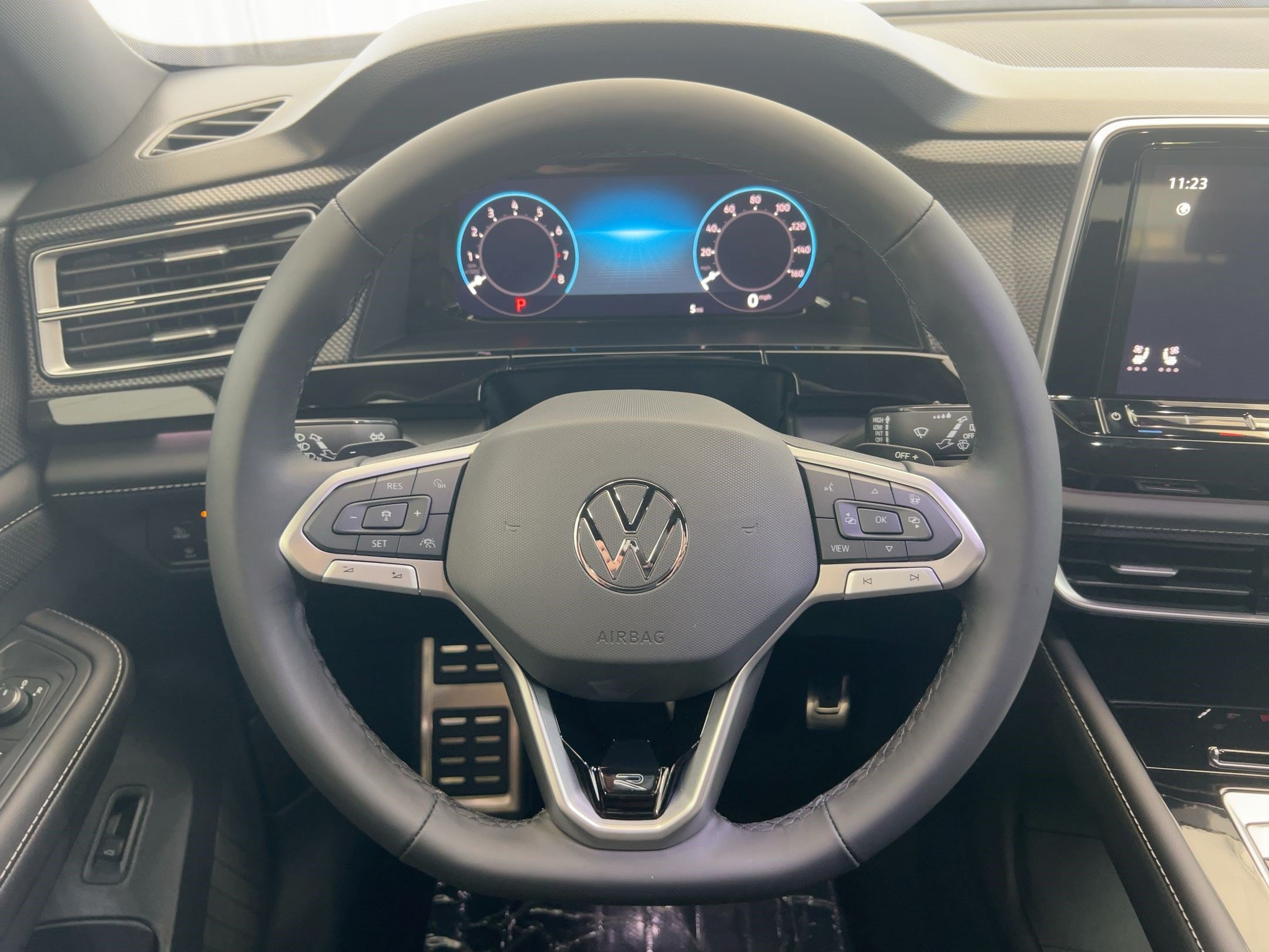 2026 Volkswagen Atlas Cross Sport SEL R-LINE - Photo 18
