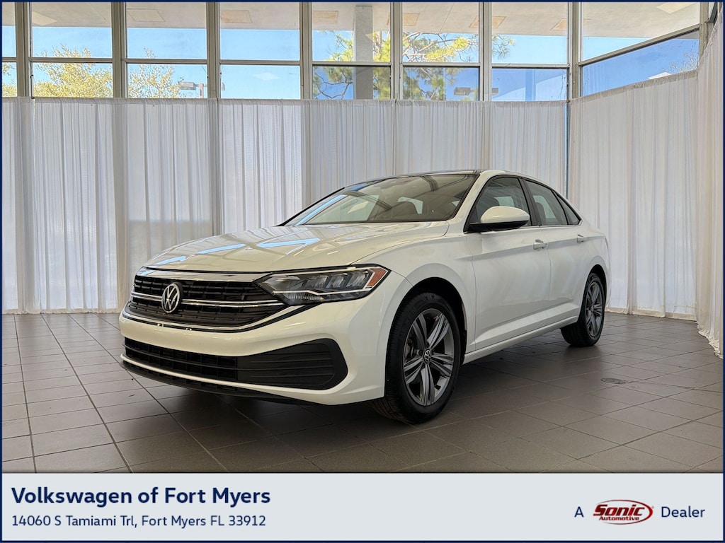 Certified 2024 Volkswagen Jetta SE SE Auto