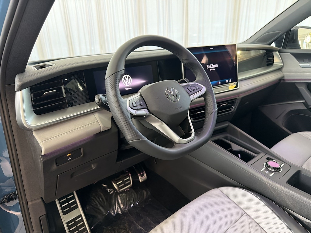 New 2026 Volkswagen Tiguan SE R-Line Black SUV
