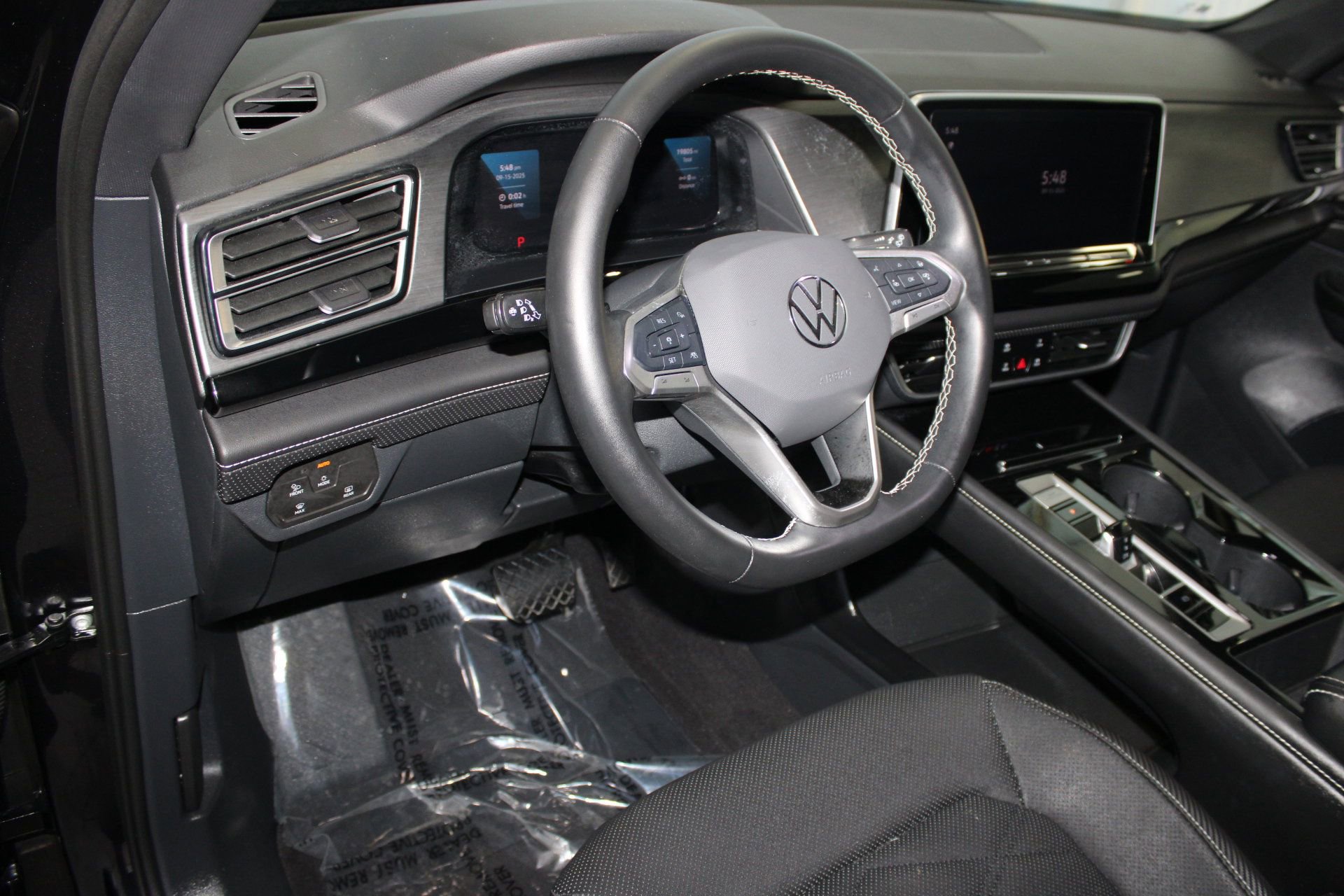 2024 Volkswagen Atlas Cross Sport SE Technology photo 4