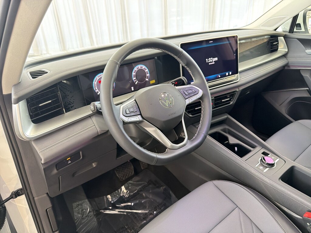New 2026 Volkswagen Tiguan 2.0T SE SUV