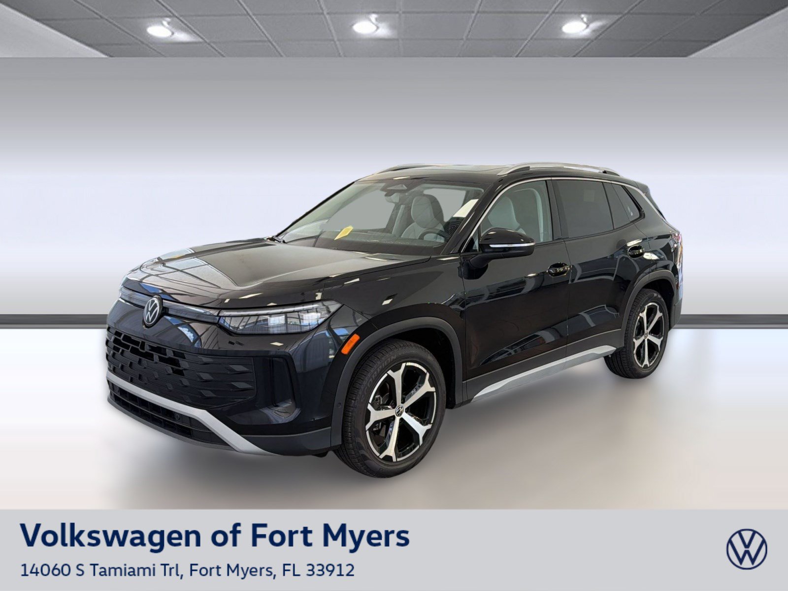 New 2026 Volkswagen Tiguan SE SUV