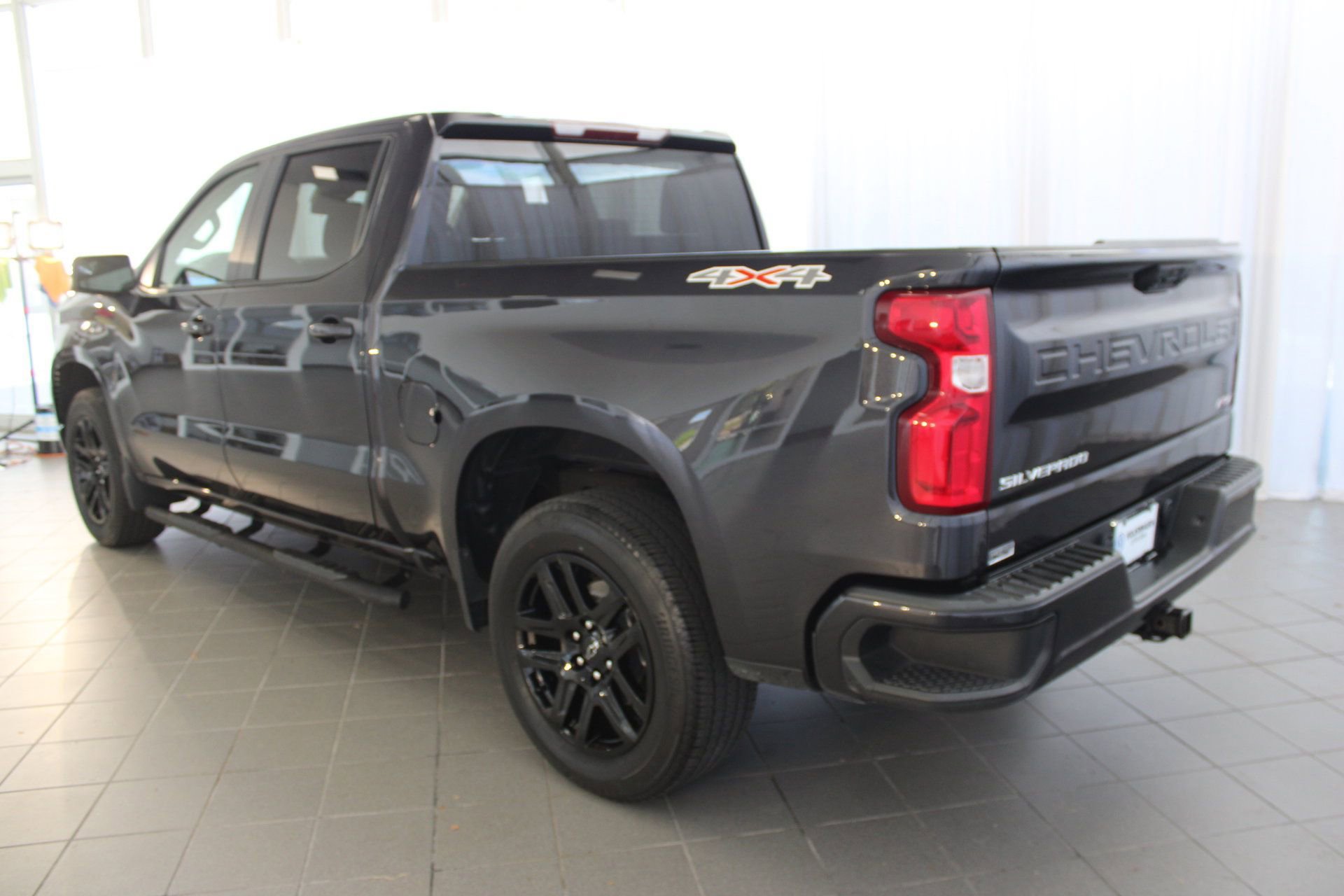 2023 Chevrolet Silverado 1500 RST photo 3
