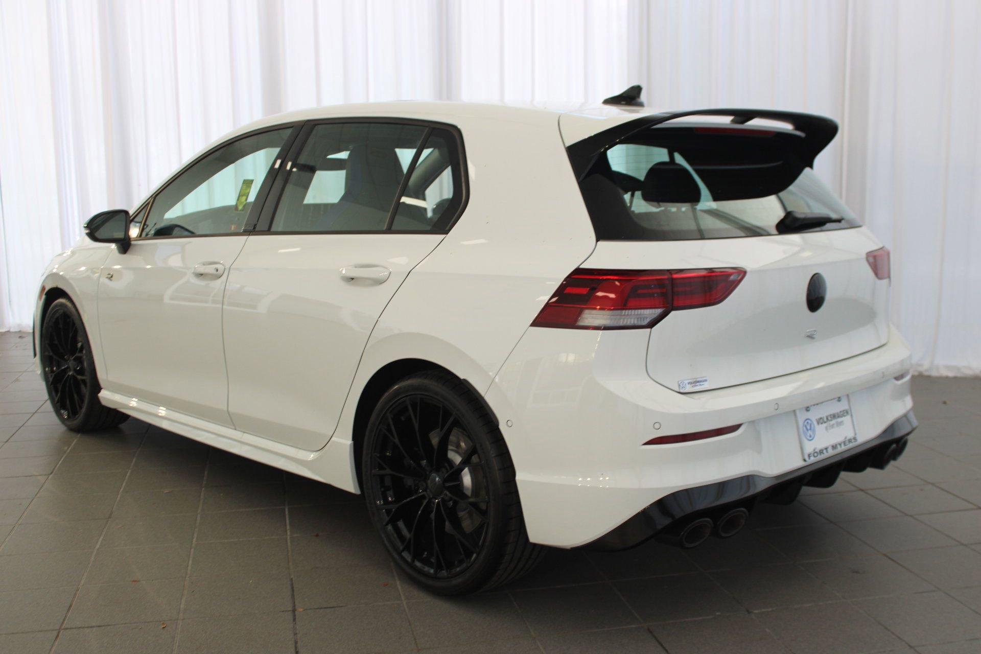 2025 Volkswagen Golf R photo 3
