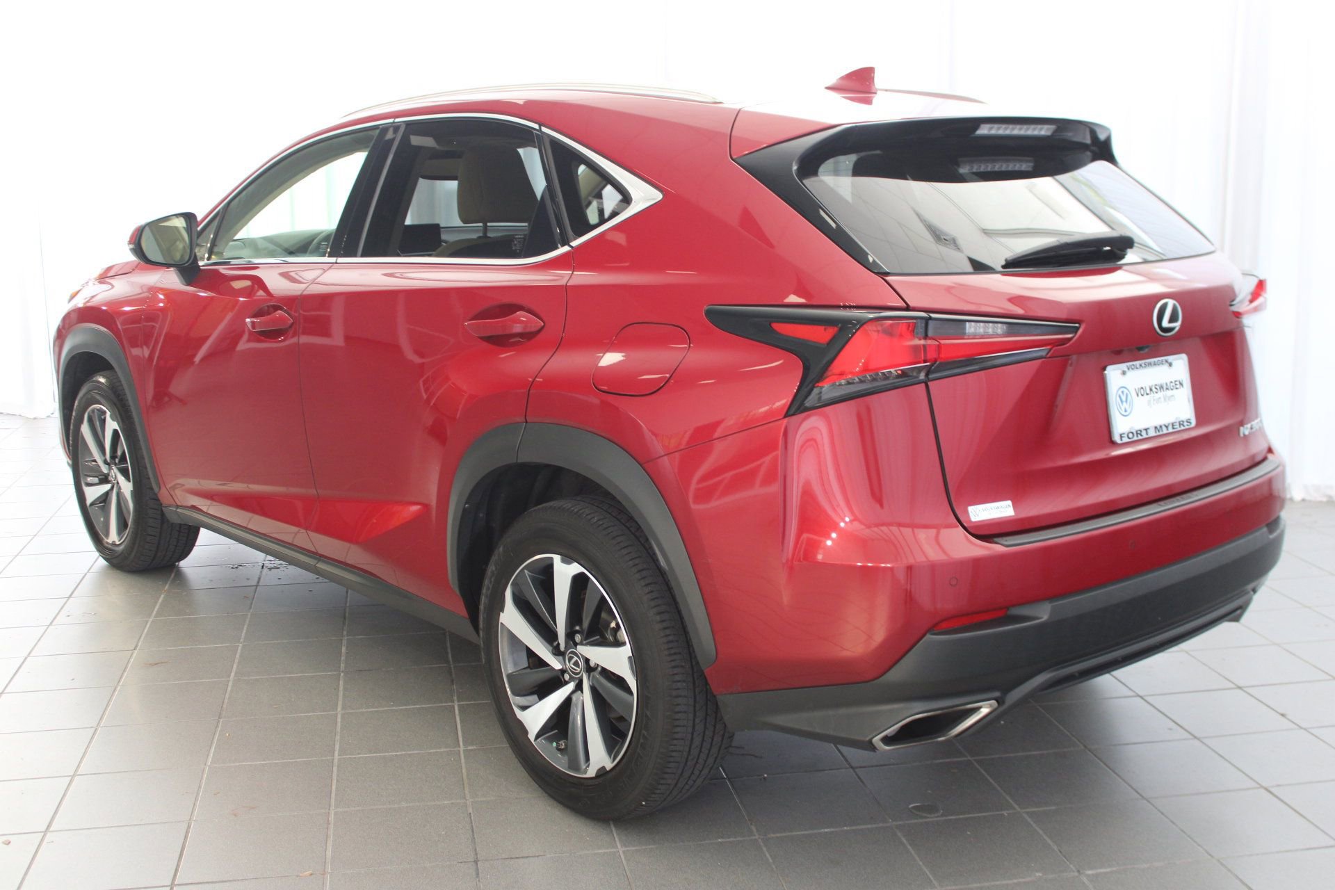 2021 Lexus NX 300 photo 3