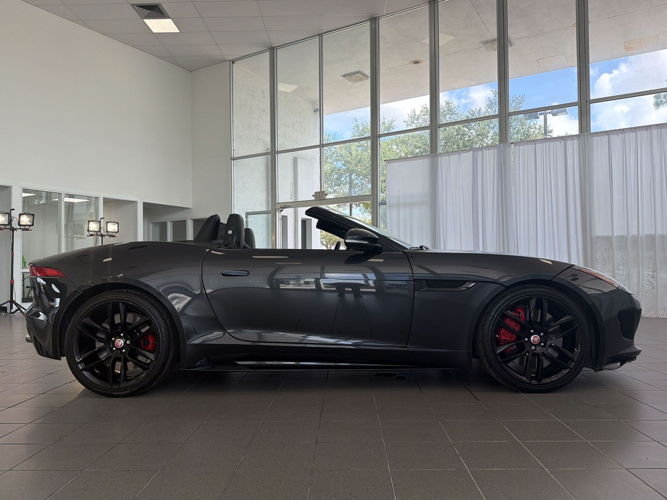 F-TYPE R Convertible