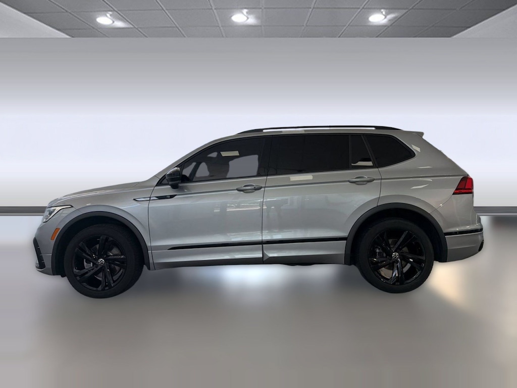 Used 2023 Volkswagen Tiguan SE R-Line Black 2.0T SE R-Line Black FWD