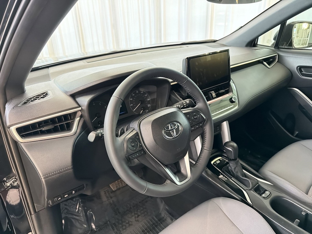 Used 2024 Toyota Corolla Cross Hybrid SE Hybrid SE 4WD