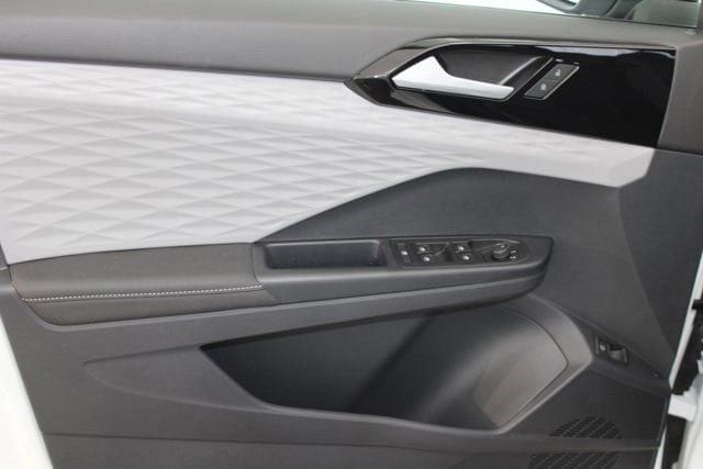 2024 Volkswagen Taos S - Photo 12