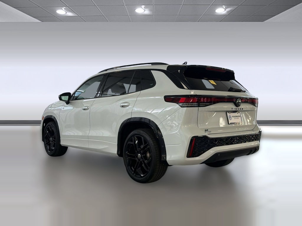 New 2026 Volkswagen Tiguan SE R-Line Black SUV