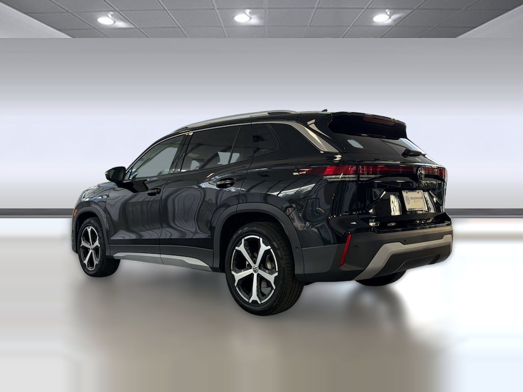 New 2026 Volkswagen Tiguan 2.0T SE SUV
