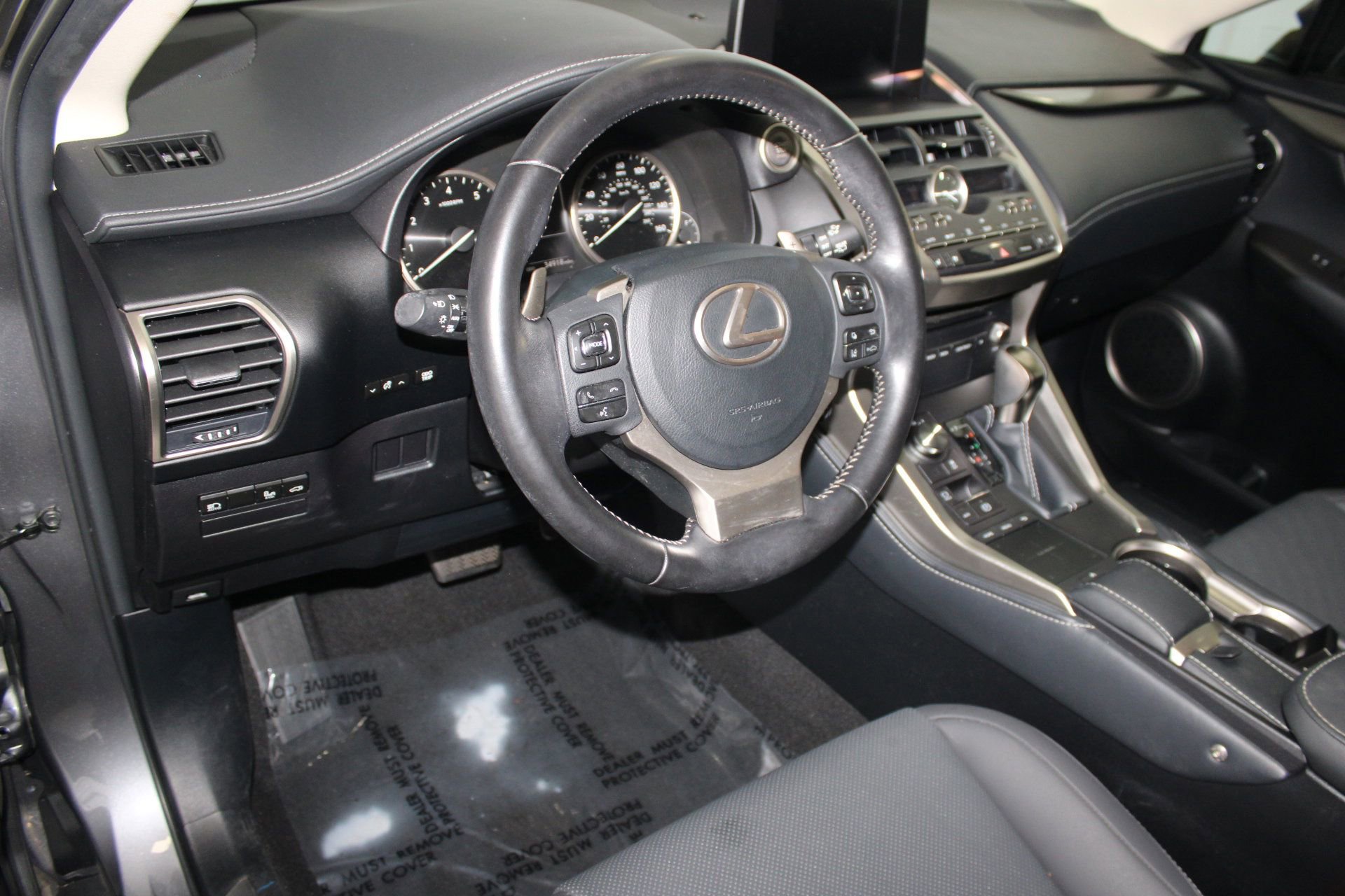 2020 Lexus NX 300 photo 4