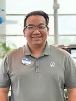 Staff member Jimmy Duong from ID_b855020993c0