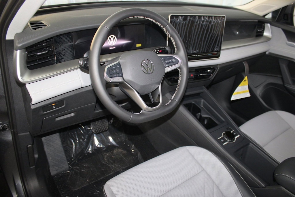 New 2025 Volkswagen Tiguan 2.0T SE SUV