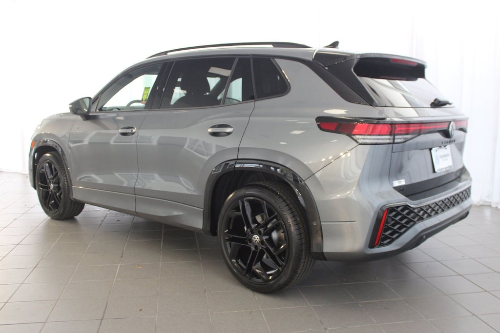 New 2025 Volkswagen Tiguan 2.0T SE R-Line Black SUV