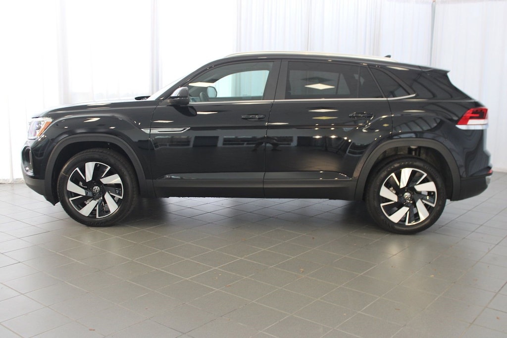 New 2026 Volkswagen Atlas Cross Sport 2.0T SE w/Technology SUV