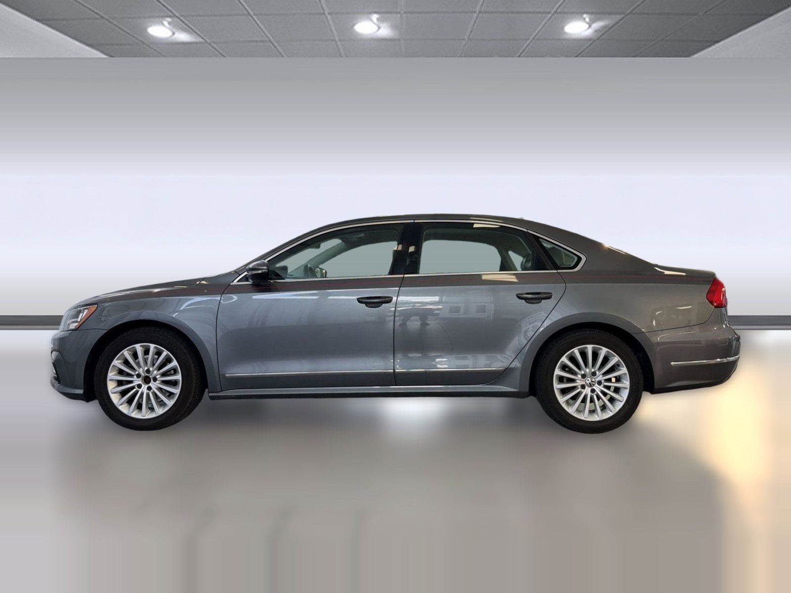 Used 2016 Volkswagen Passat SE with VIN 1VWBS7A36GC038715 for sale in Fort Myers, FL