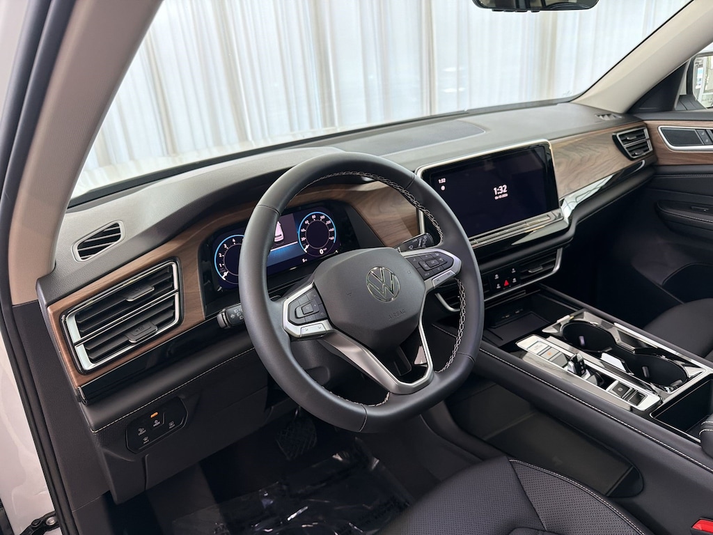 New 2026 Volkswagen Atlas 2.0T SE w/Technology SUV