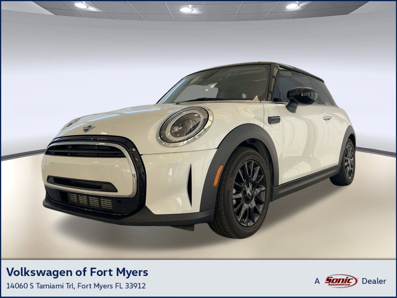 2024 MINI Hardtop 2 Door Base's photo