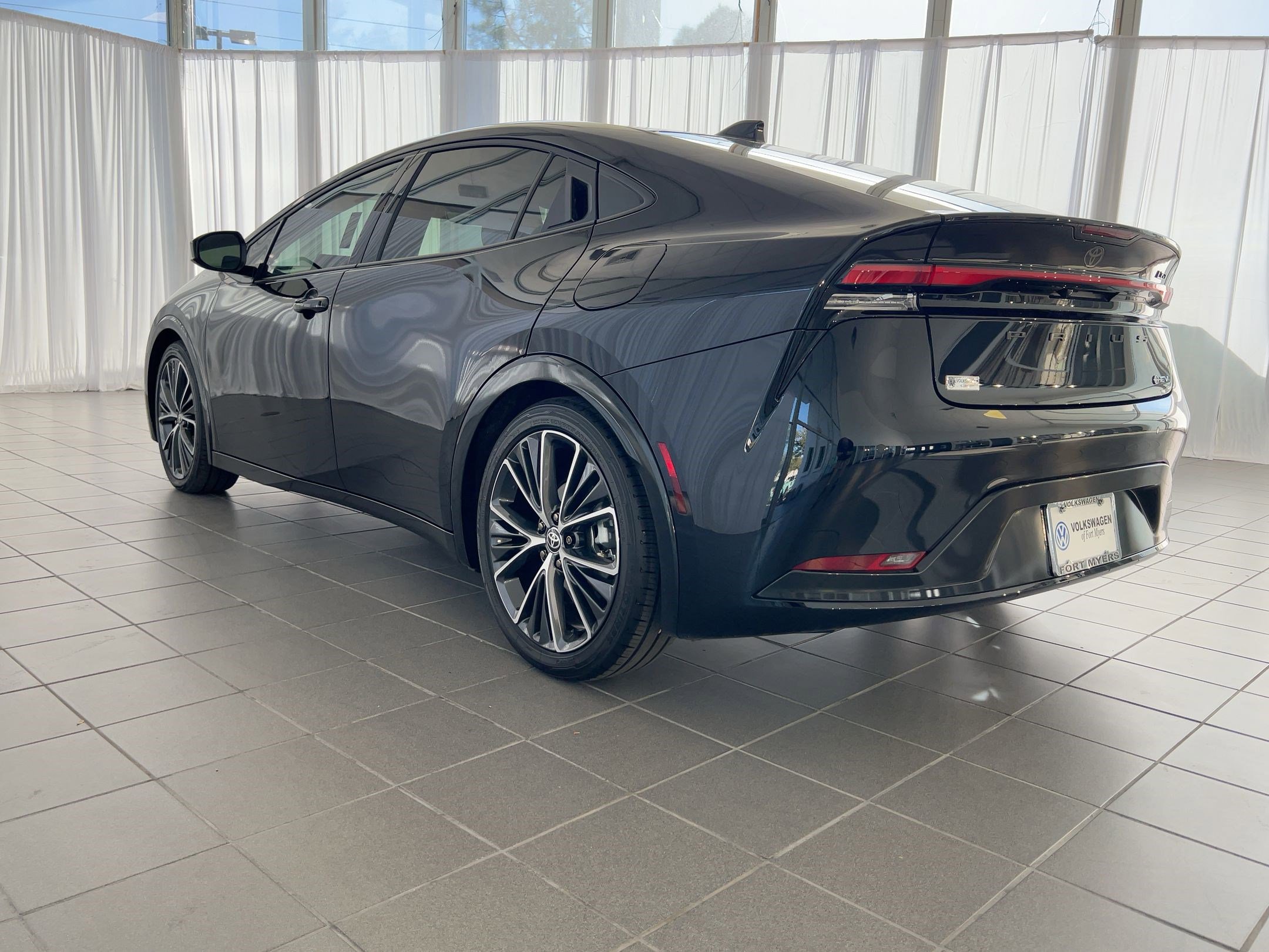 2025 Toyota Prius Limited photo 3