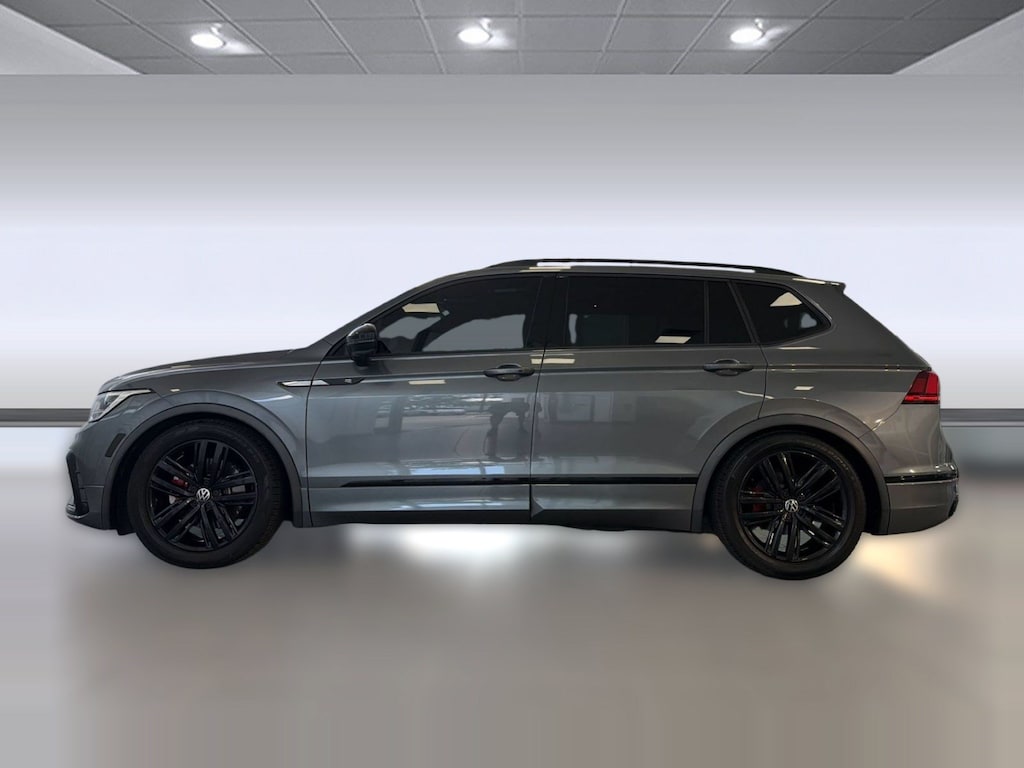Used 2022 Volkswagen Tiguan SE R-Line Black 2.0T SE R-Line Black FWD