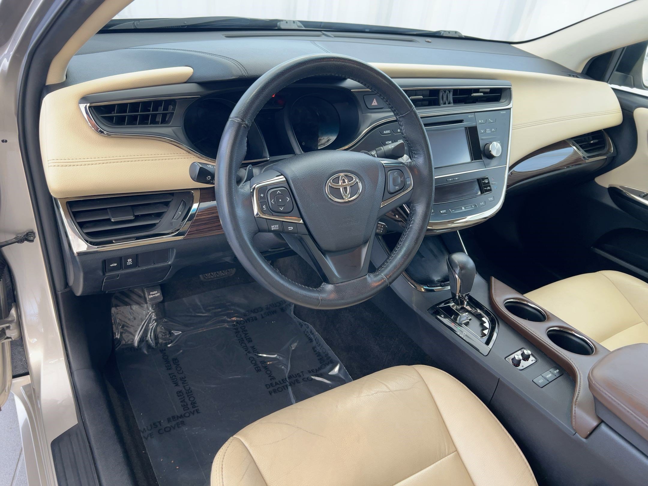 2015 Toyota Avalon XLE photo 4
