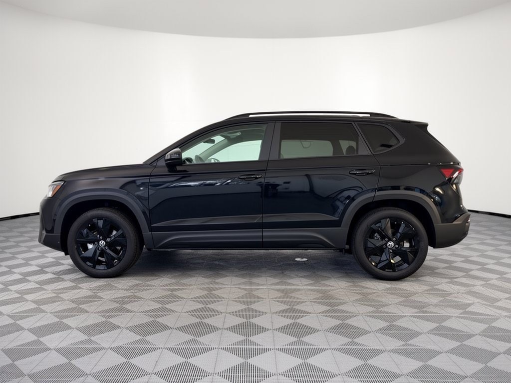 New 2027 Volkswagen Taos 1.5T SE Black SUV