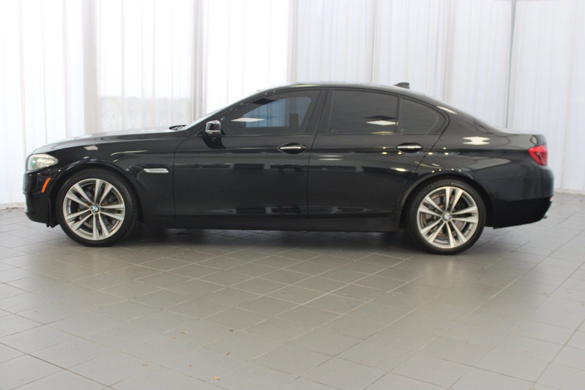 2016 Bmw 528i 5-series photo 2