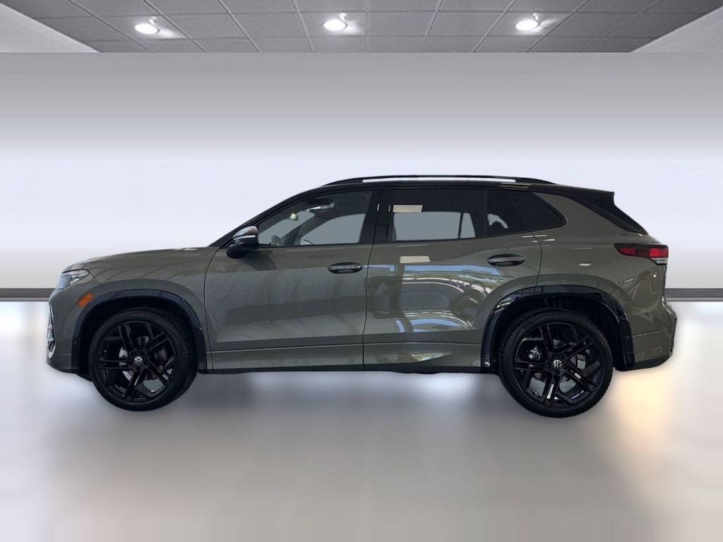 New 2026 Volkswagen Tiguan 2.0T SE R-Line Black SUV