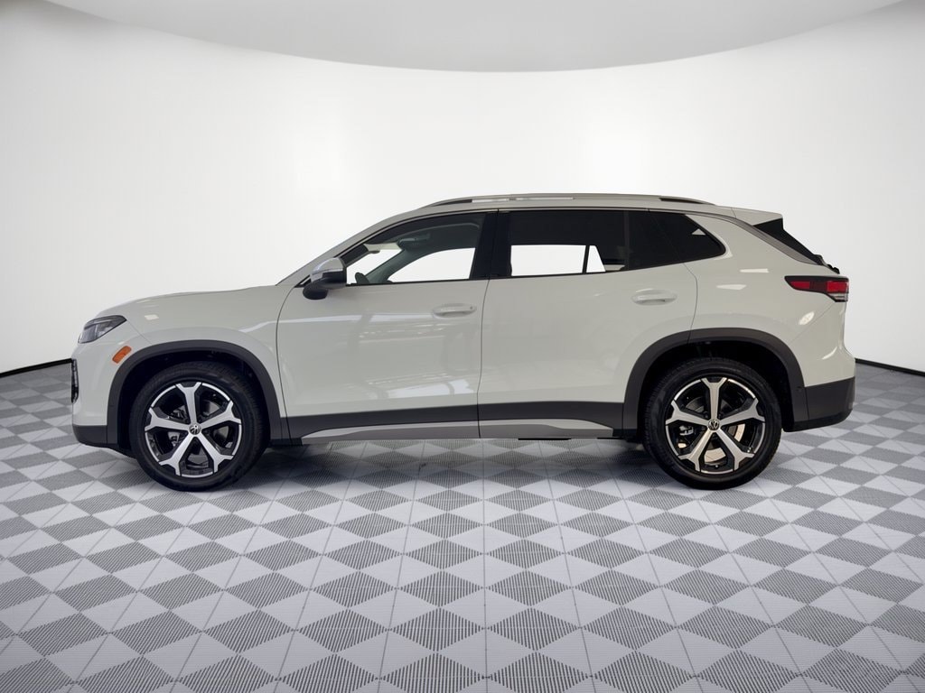New 2026 Volkswagen Tiguan SE SUV