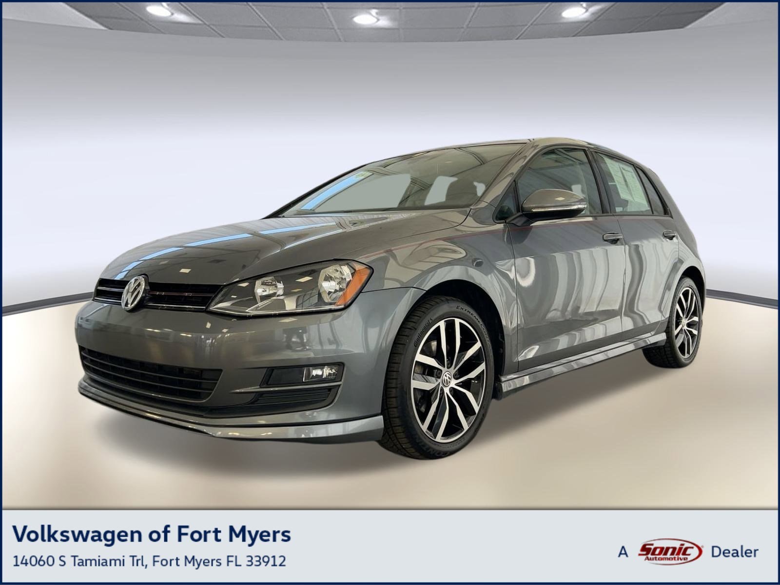 2015 Volkswagen Golf TSI SE's photo