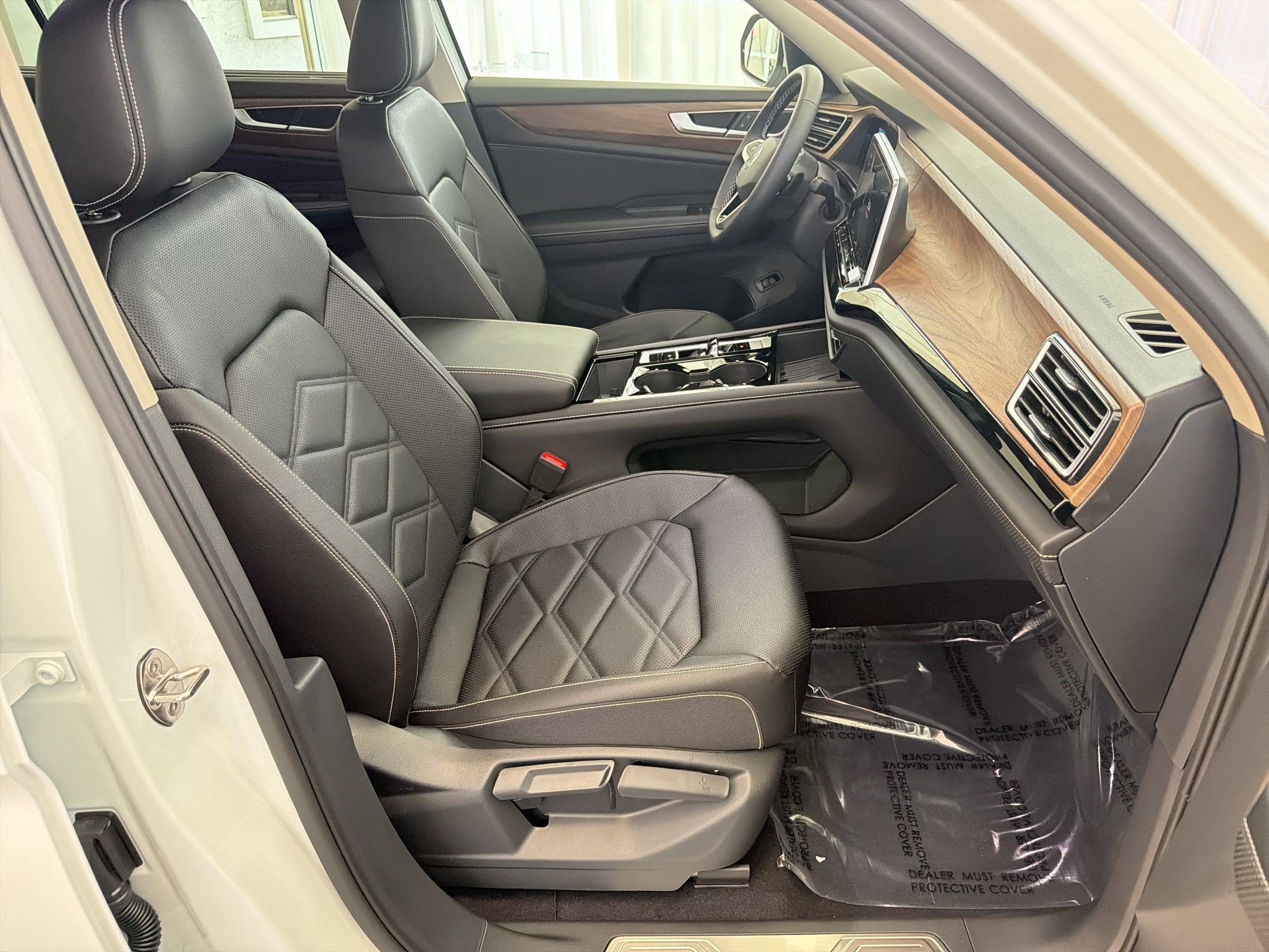 2026 Volkswagen Atlas SE w/Tech - Photo 29