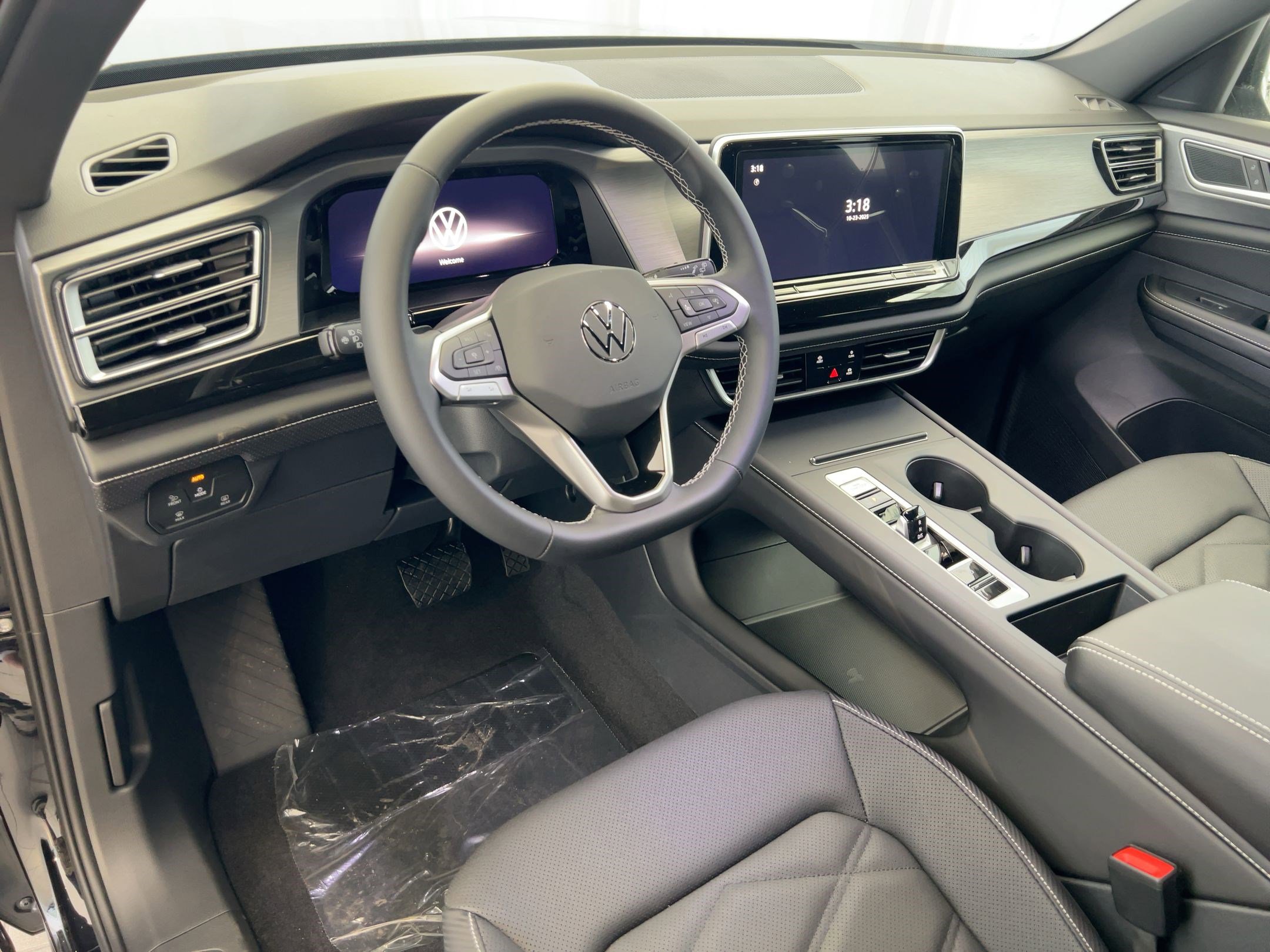 2026 Volkswagen Atlas Cross Sport SE photo 3