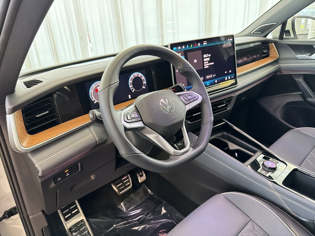 New 2026 Volkswagen Tiguan 2.0T SEL R-Line Turbo SUV