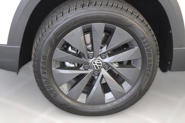 2024 Volkswagen Taos S - Photo 11