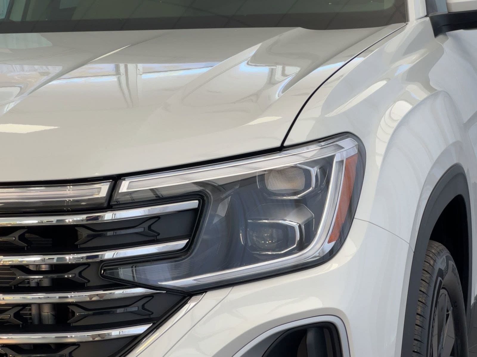 2026 Volkswagen Atlas SE w/Tech - Photo 11