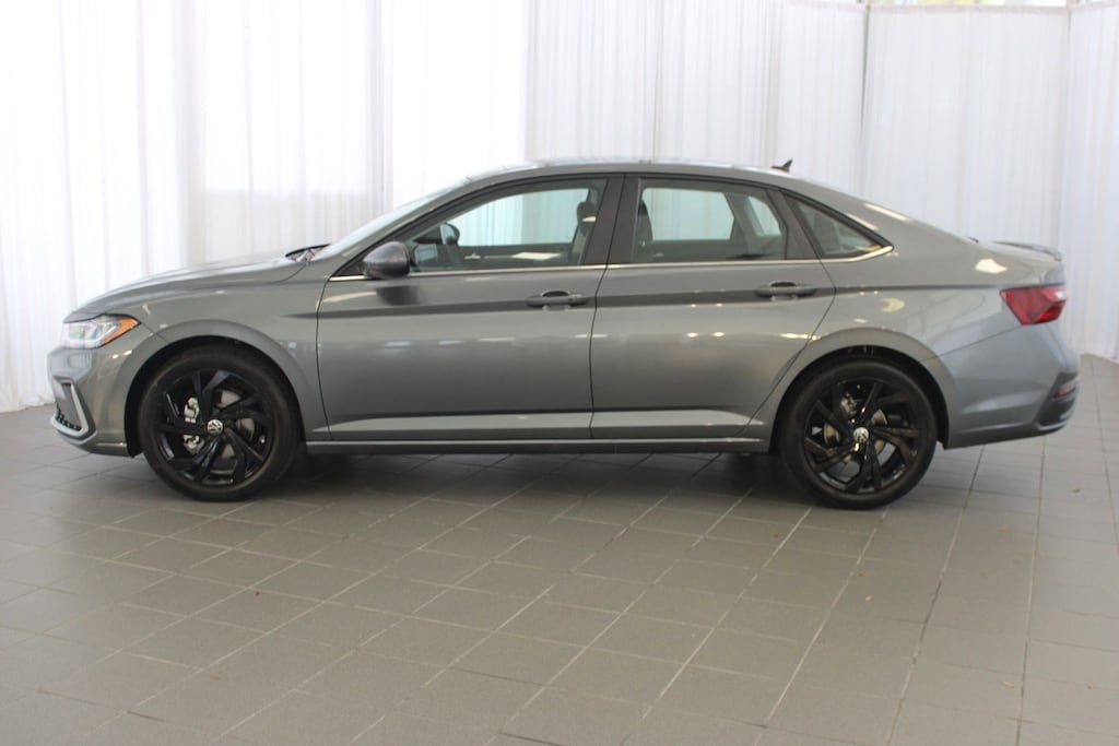 New 2026 Volkswagen Jetta 1.5T SE Sedan