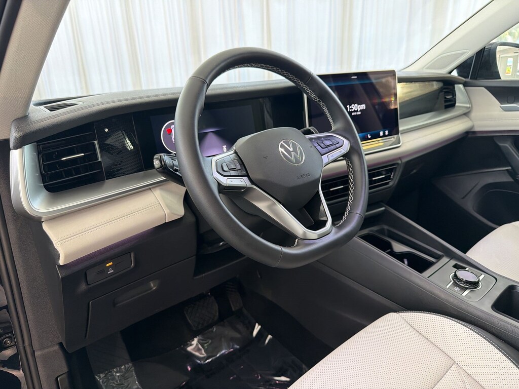 New 2026 Volkswagen Tiguan 2.0T SE SUV