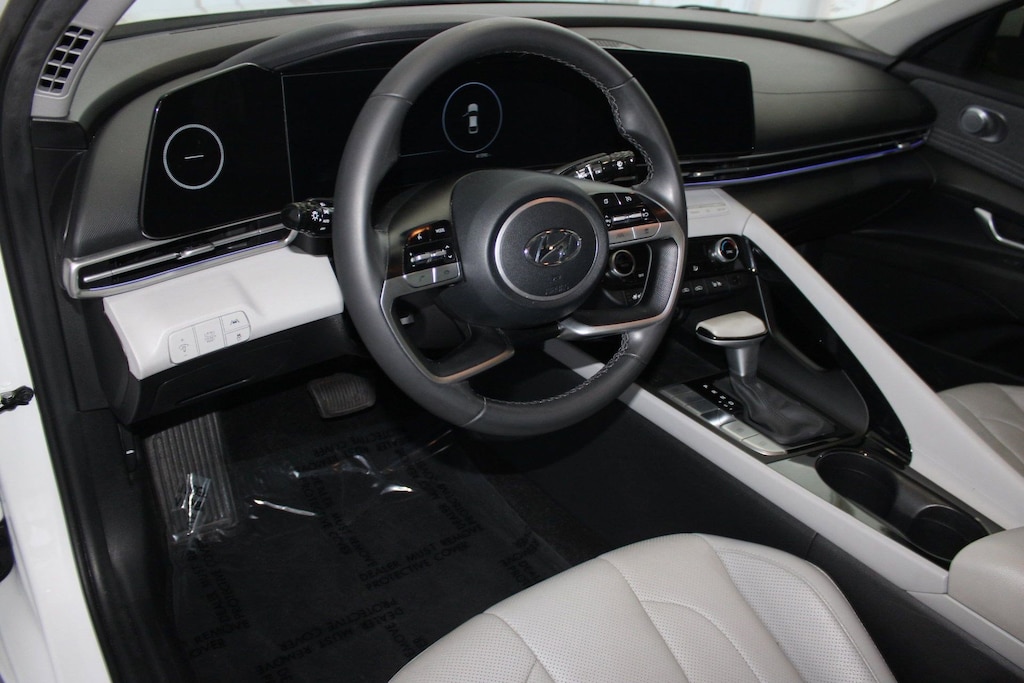 Used 2023 Hyundai Elantra Hybrid Limited Limited DCT