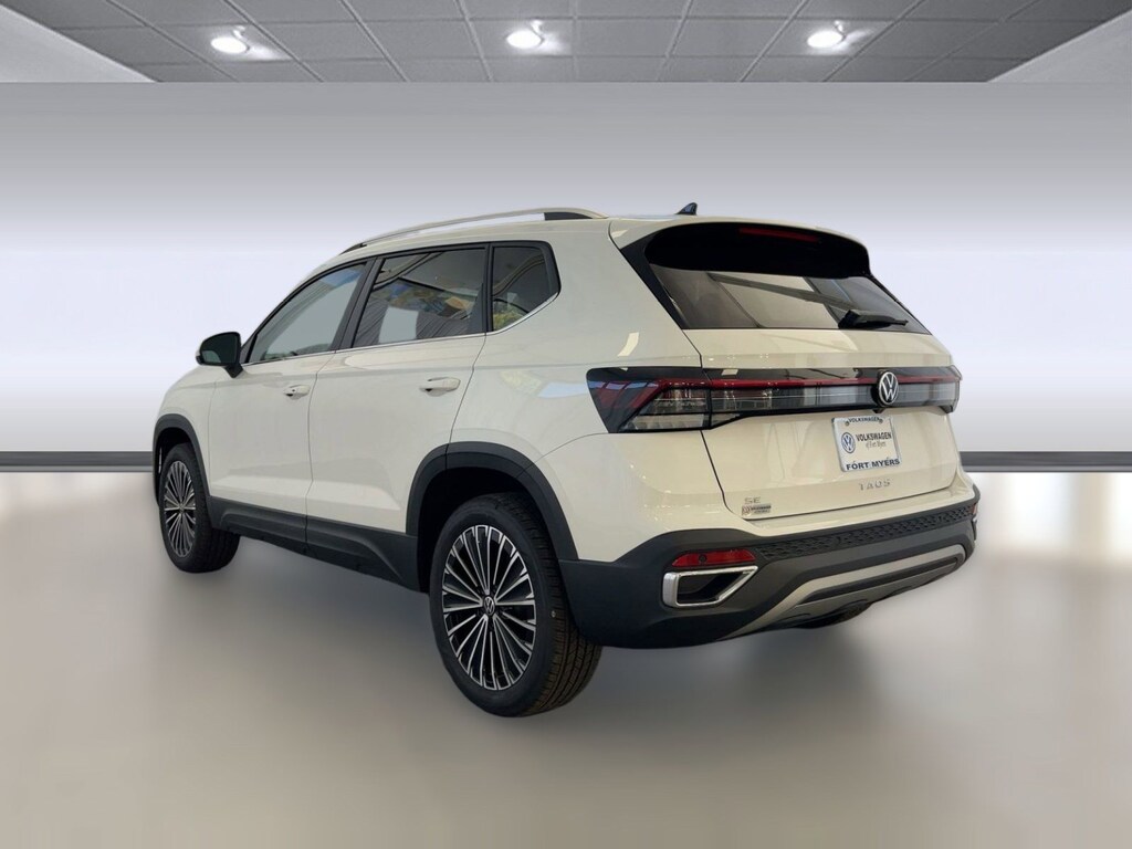 New 2026 Volkswagen Taos 1.5T SE SUV