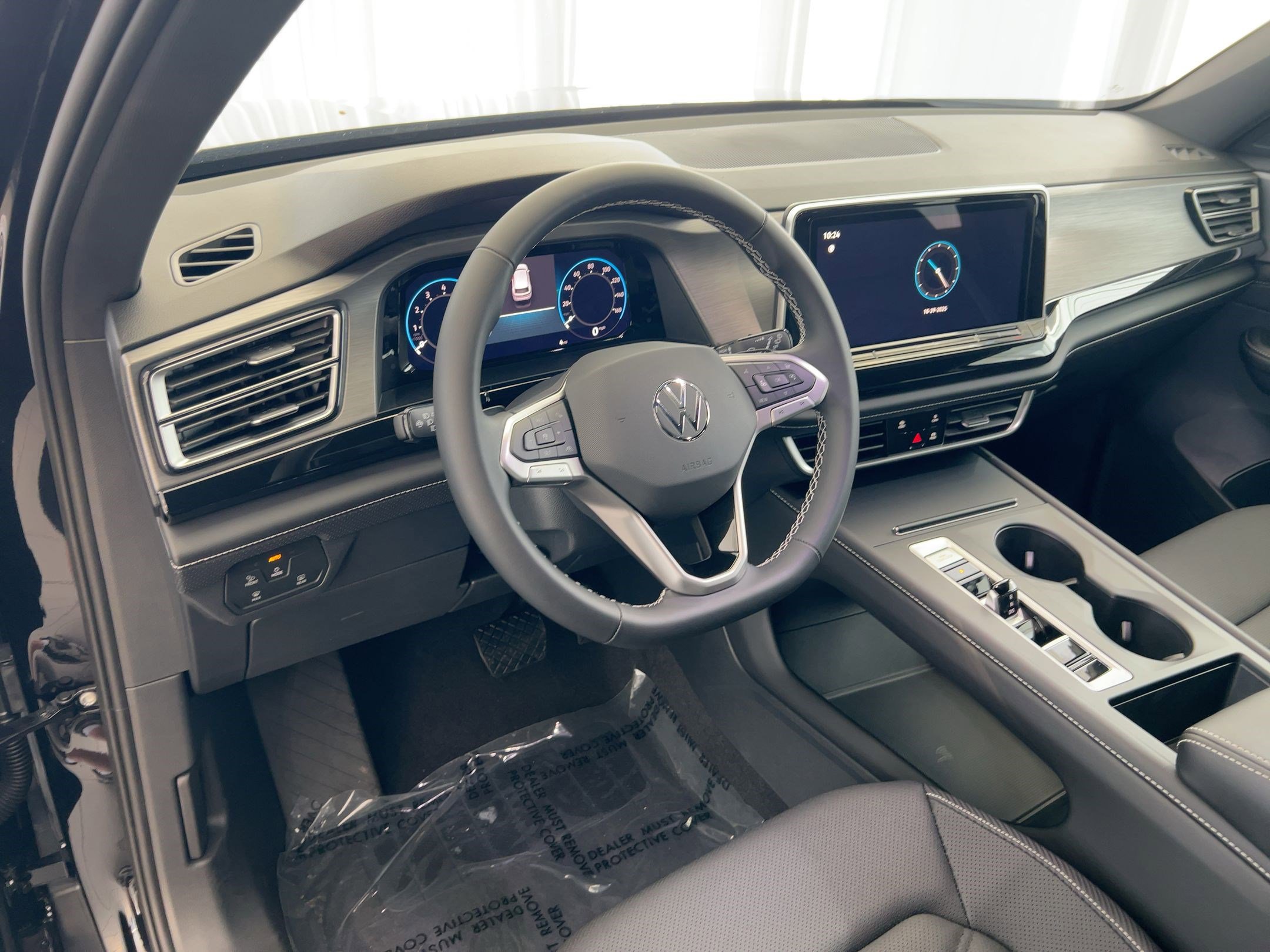 2026 Volkswagen Atlas Cross Sport SE photo 4