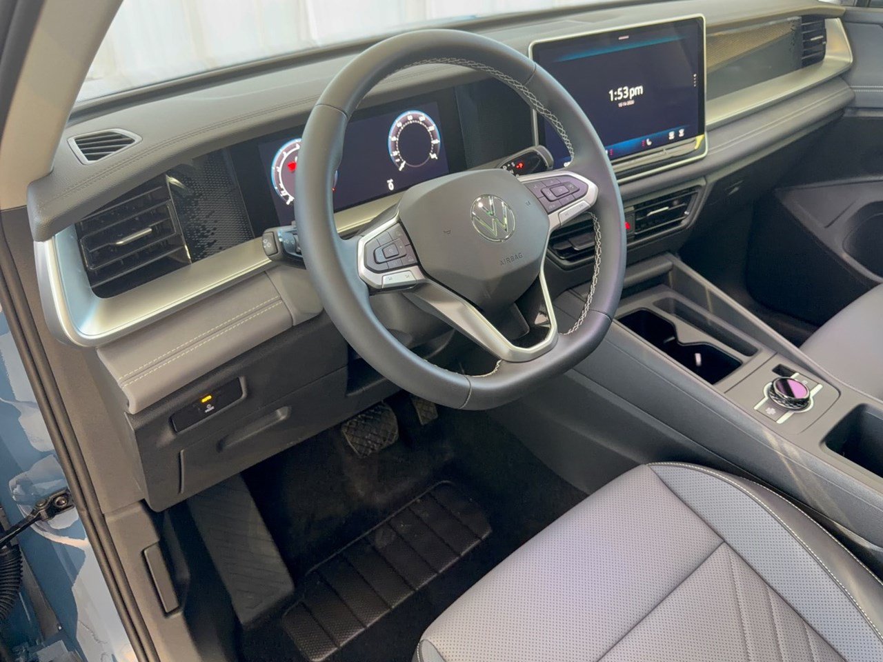 New 2026 Volkswagen Tiguan SE SUV