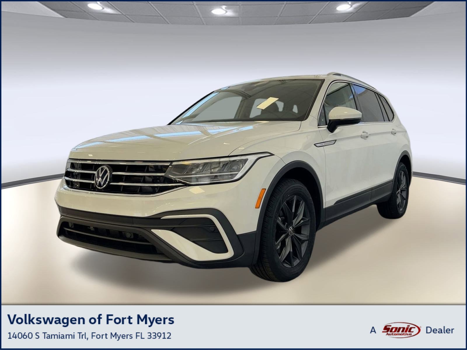 2022 Volkswagen Tiguan SE's photo