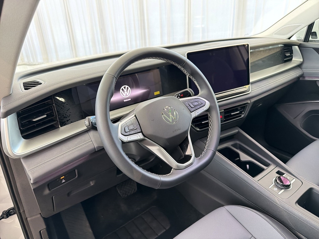 New 2026 Volkswagen Tiguan 2.0T SE SUV