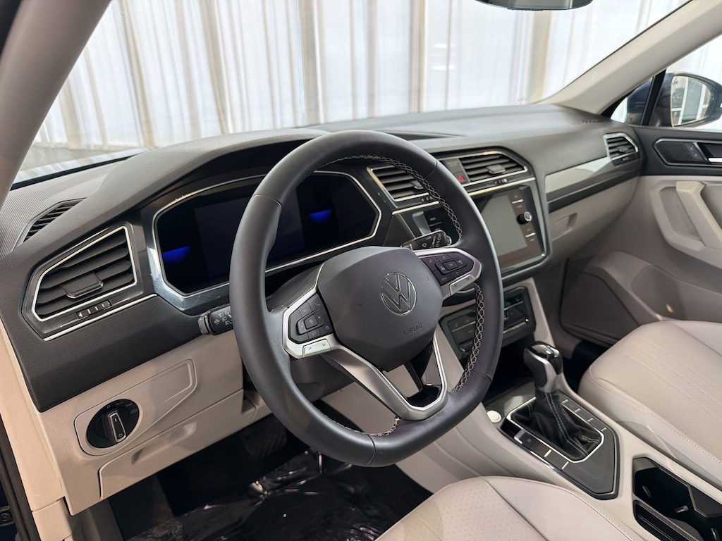 Used 2023 Volkswagen Tiguan SE 2.0T SE FWD