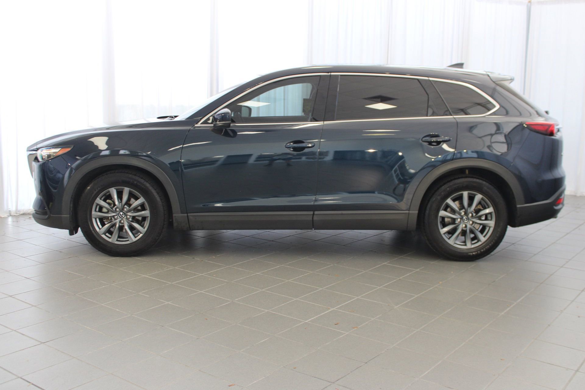 2021 Mazda CX-9 Touring photo 2