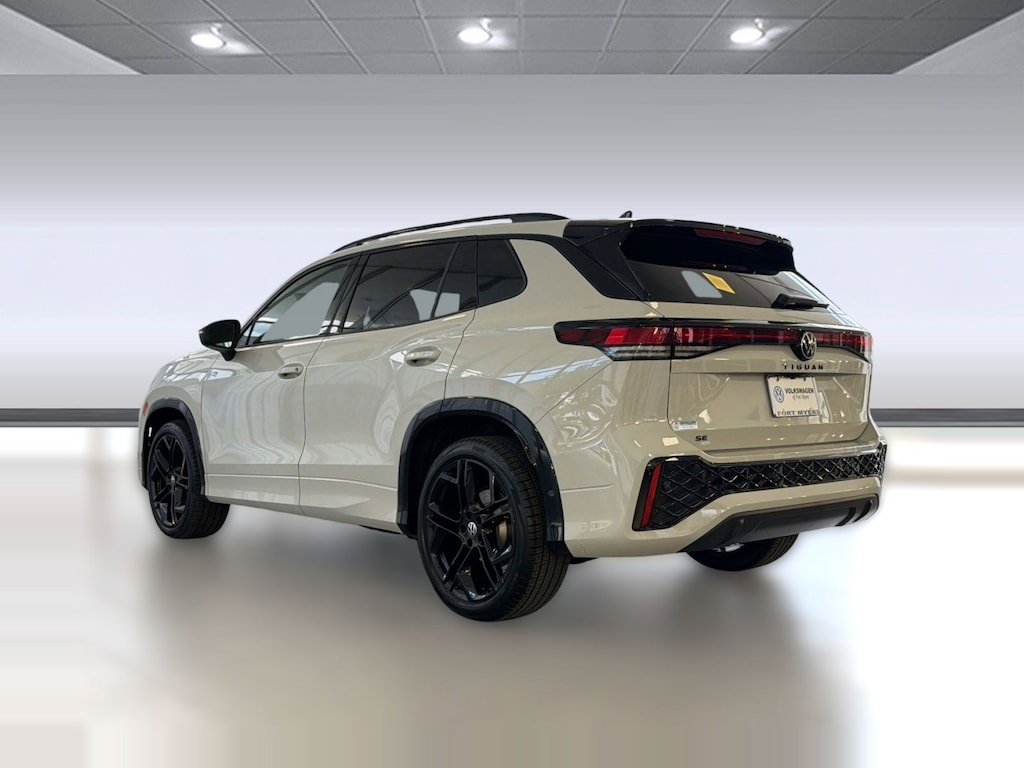 New 2026 Volkswagen Tiguan 2.0T SE R-Line Black SUV