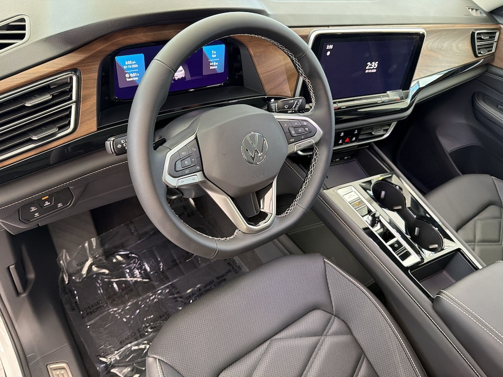 New 2026 Volkswagen Atlas SE w/Technology SUV