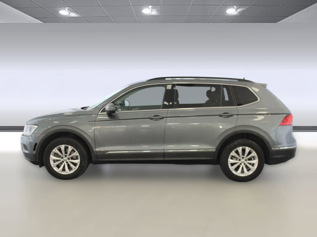 Used 2018 Volkswagen Tiguan SE 2.0T SE FWD