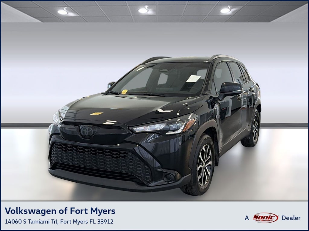 Used 2024 Toyota Corolla Cross Hybrid SE Hybrid SE 4WD